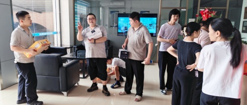 中秋石榴与水仙芒礼盒现场